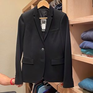 Beautiful NWT Theory Blazer